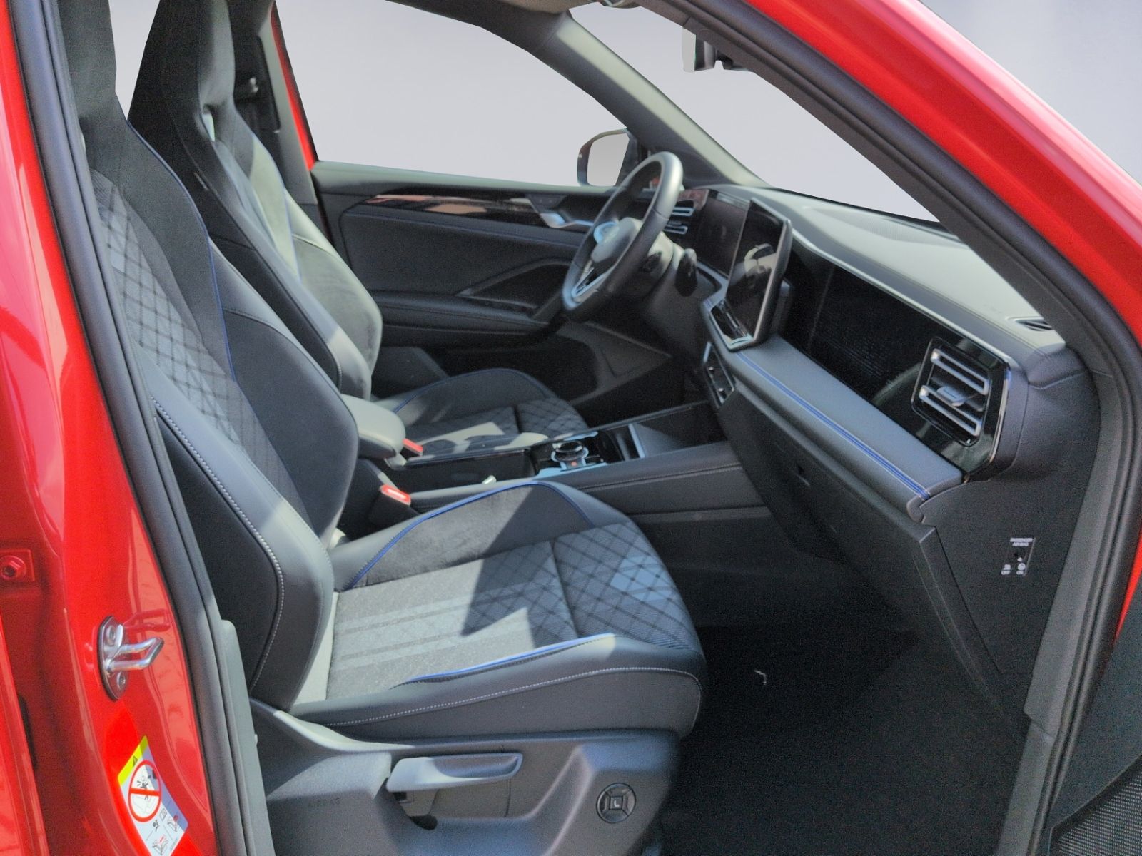 Tiguan R-Line 1.5 eTSI DSG AHK+RFK+BLACK+