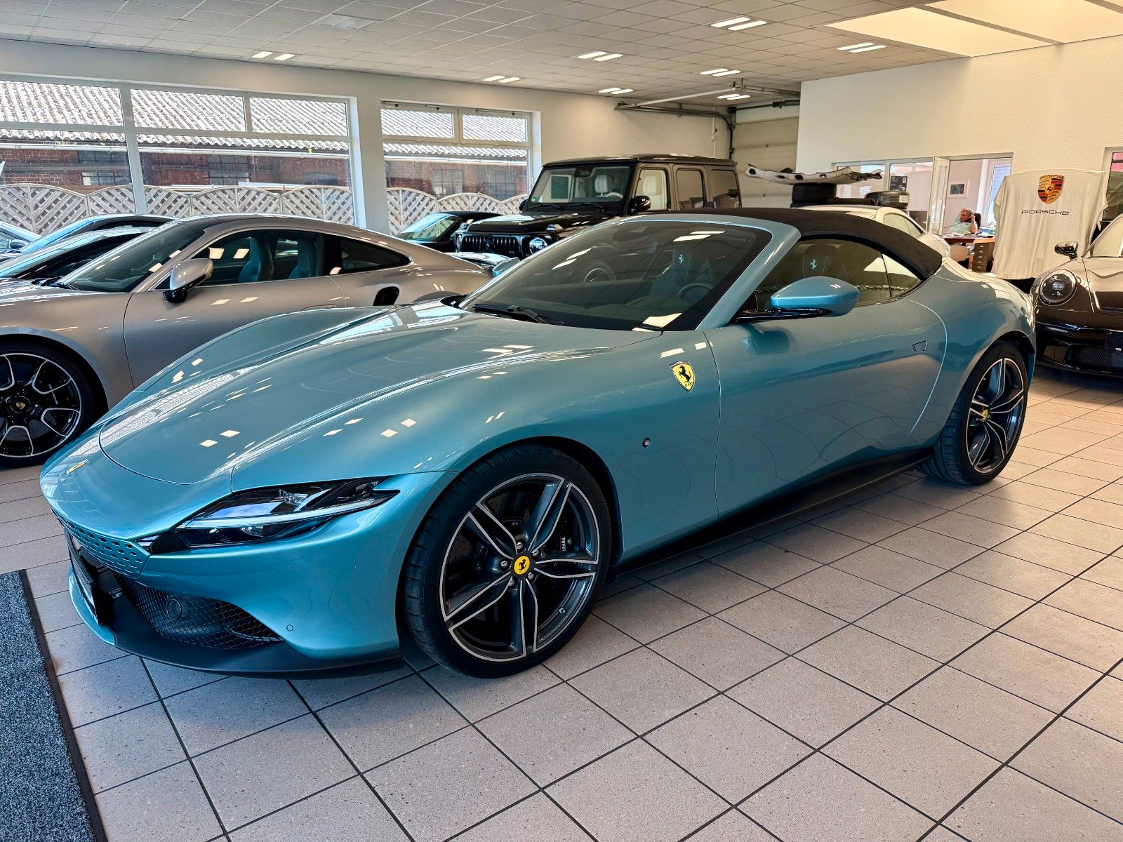 Fahrzeugabbildung Ferrari Roma Spider "SpecialColor"/JBL /Matrix /ACC/PPF