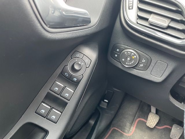 Fahrzeugabbildung Ford Puma ST-Line VerkehrszeichenERK Kamera Tempomat
