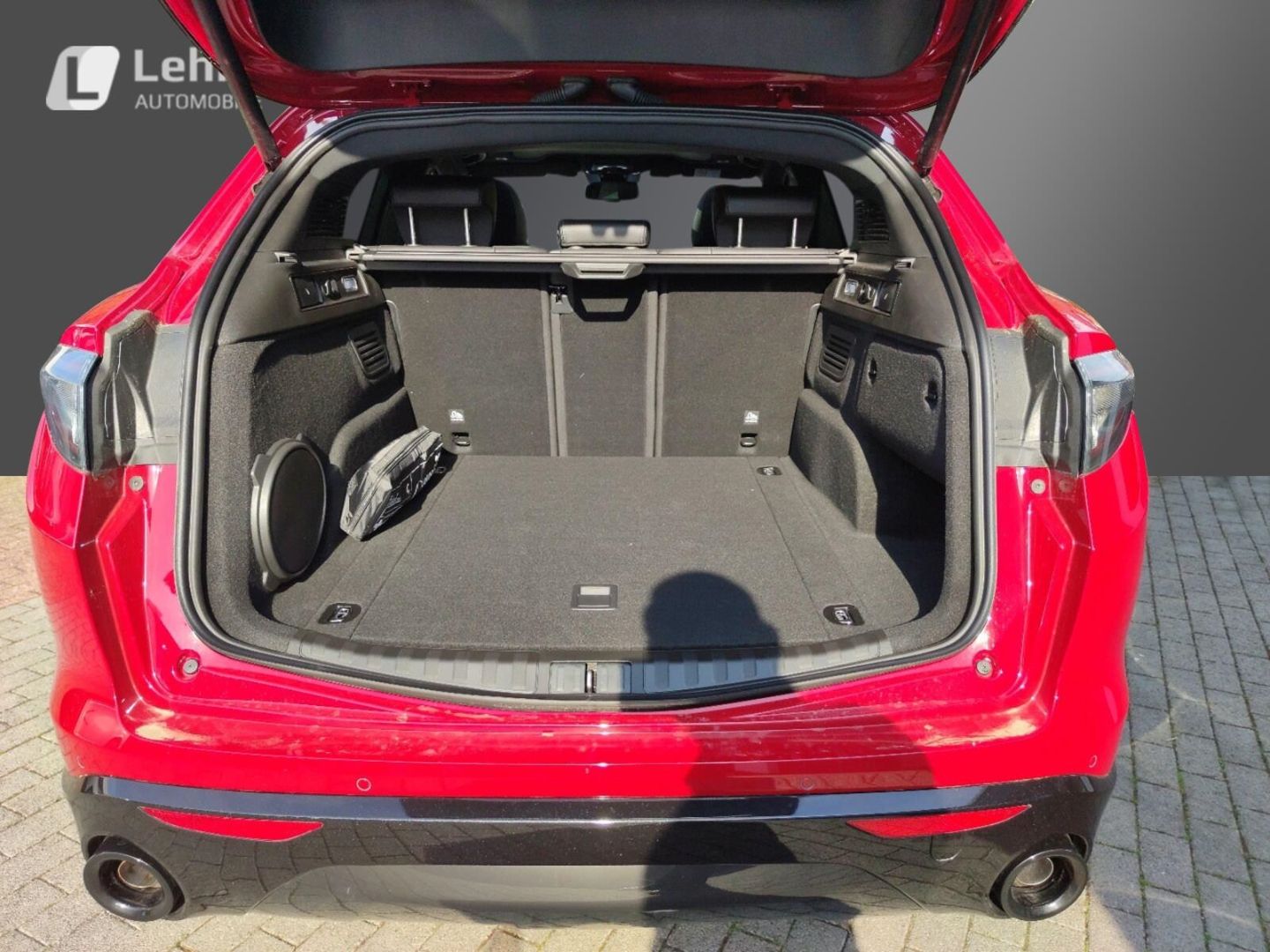 Fahrzeugabbildung Alfa Romeo Stelvio Veloce Q4 2.0 Turbo-21 Zoll-Panoramadach