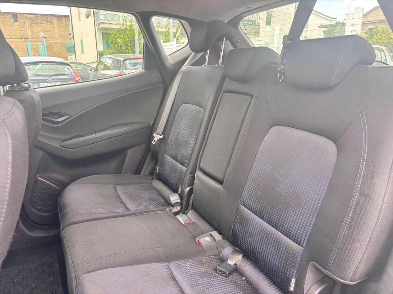 Hyundai ix20 2011 — photo 7
