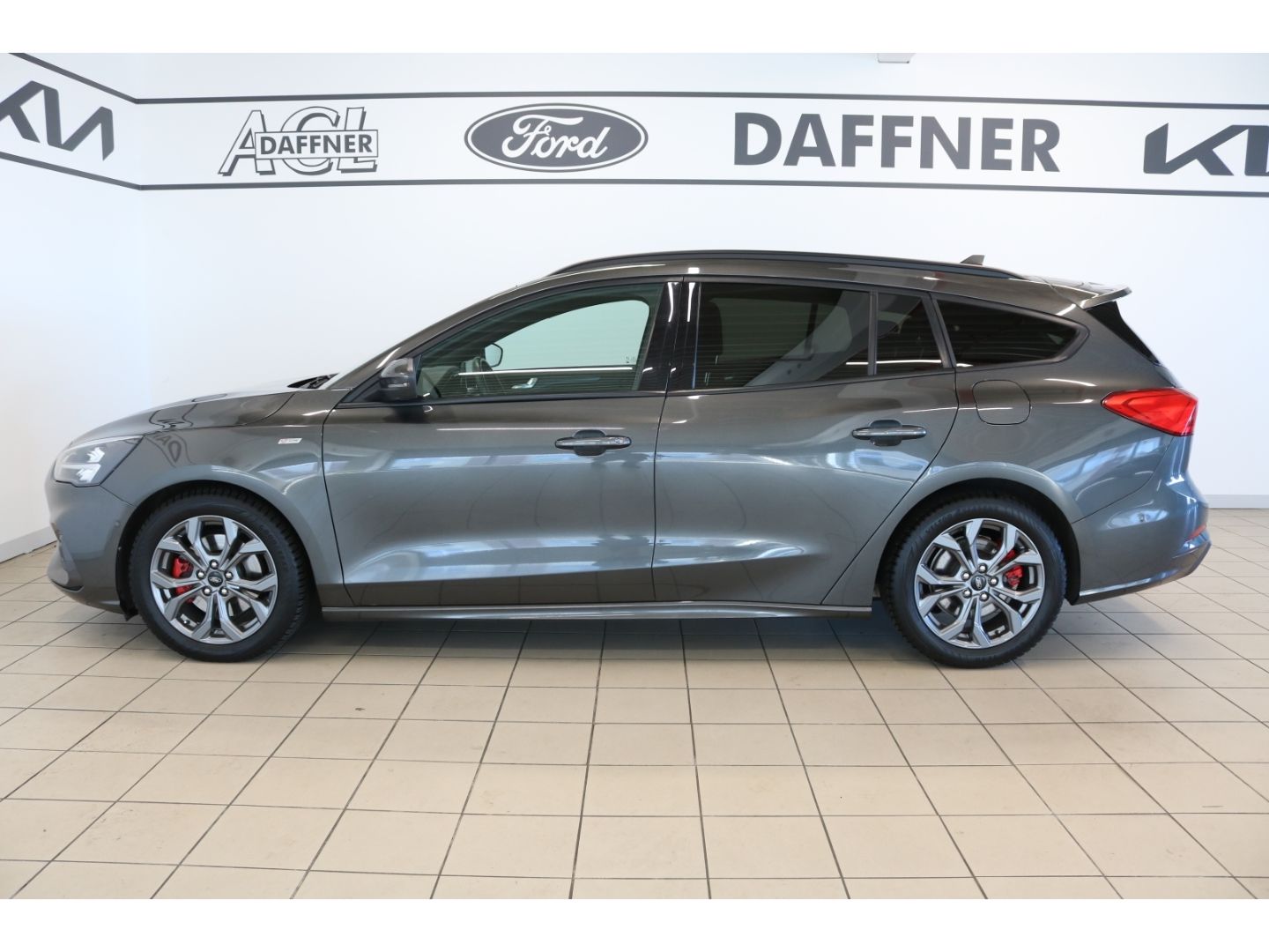 Fahrzeugabbildung Ford Focus Turnier ST-Line Automatik LED Kamera