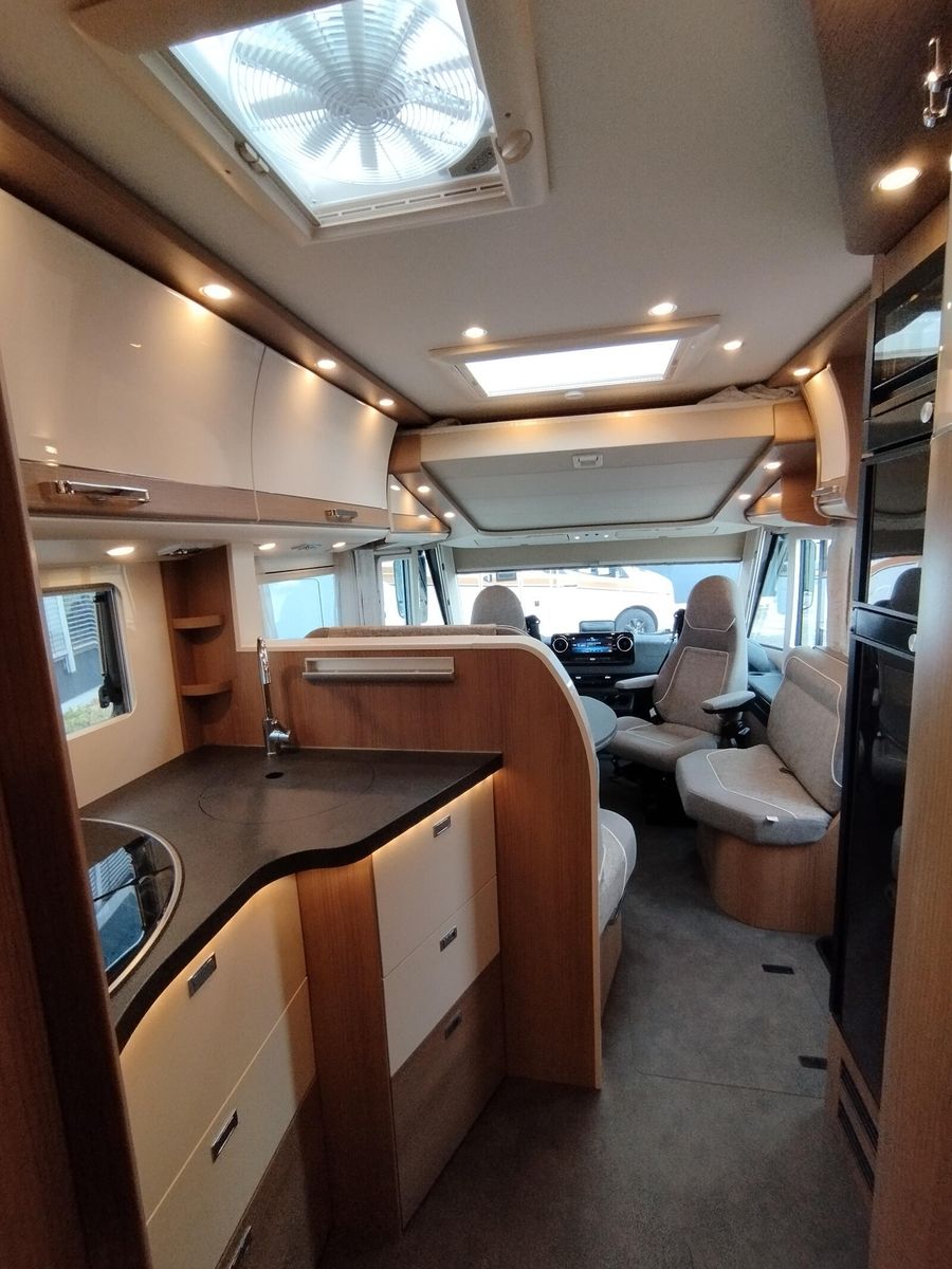 Fahrzeugabbildung Malibu I 490 RB LE comfort Mercedes,Distronic,LED,Autom