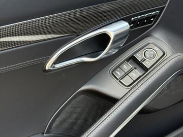 صورة 10 لـ 2018 Porsche 991