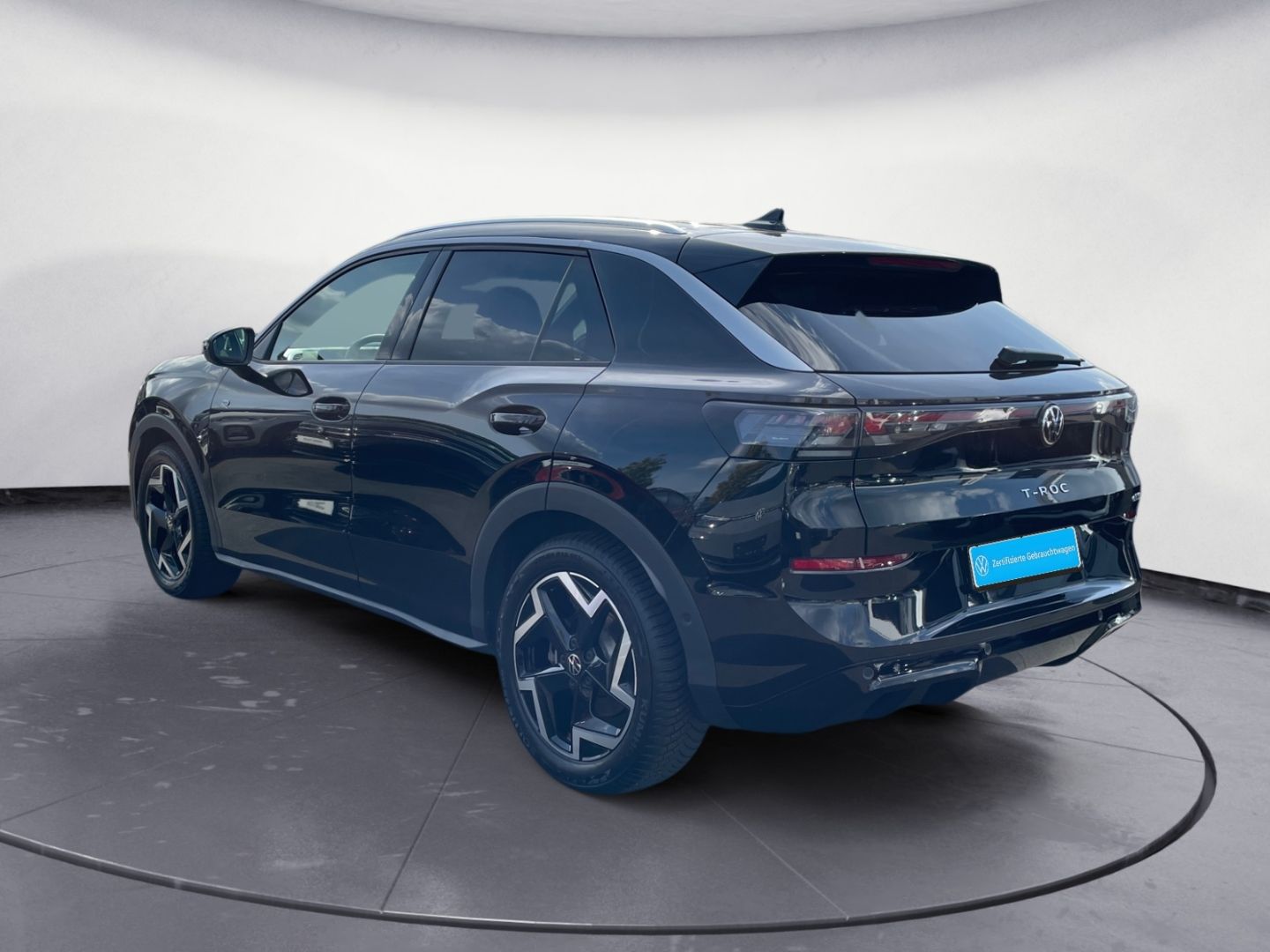 Volkswagen T-Roc R-Line 1.5 eTSI DSG MATRIX NAVI KAMERA KEY foto 3