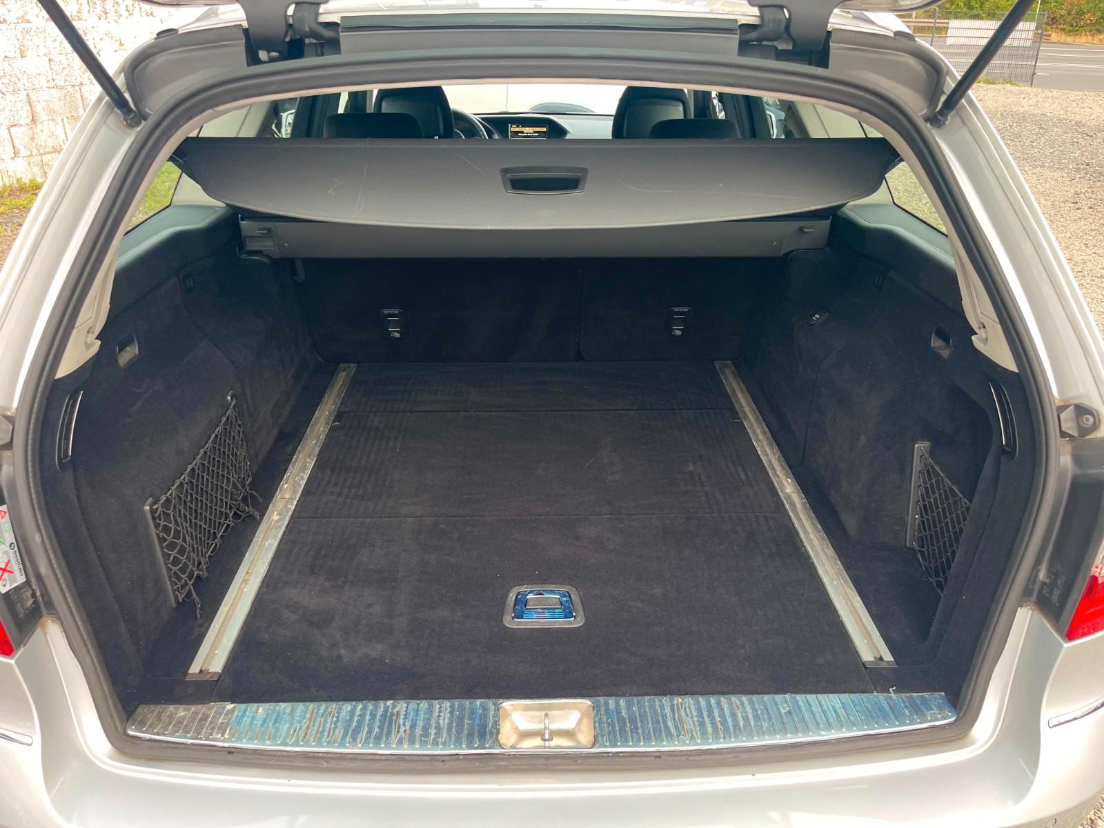 Mercedes-Benz E350 2010 — photo 13