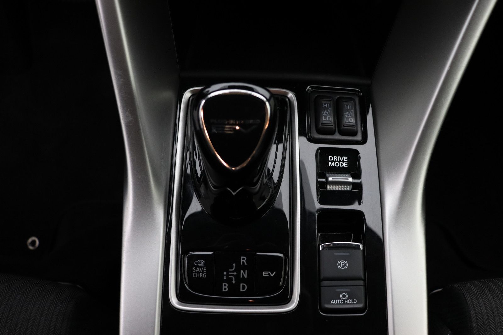 Fahrzeugabbildung Mitsubishi Eclipse Cross 2.4 Basis Hybrid 4WD