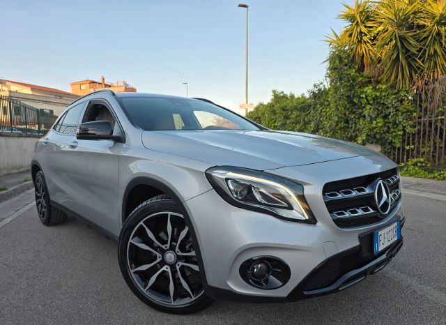 Mercedes-Benz MERCEDES GLA PREMIUM 4MATIC 2017 PARI AL NUOVO