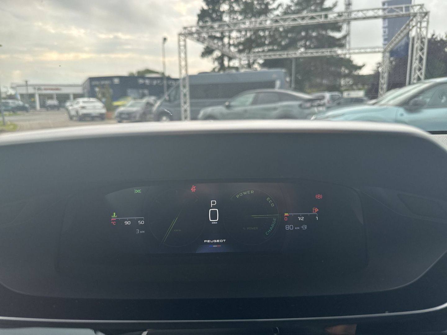Fahrzeugabbildung Peugeot 408 GT HYBRID 145 e-DSC6 El. Panodach Navi ACC
