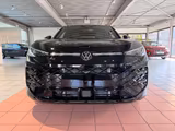 Volkswagen T-ROC 1.5 eTSI DSG R-Line*BLACK STYLE*NAVI*RÜCKF - Volkswagen T-Roc mit Benzin-Antrieb