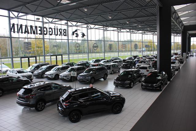 showroom-image-bottom