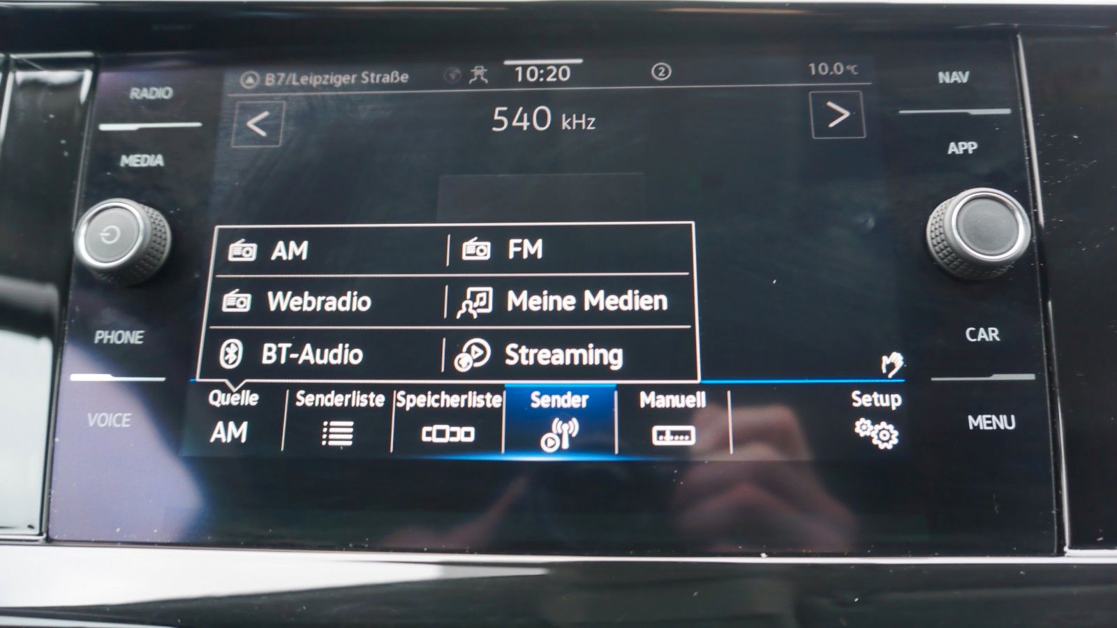 Fahrzeugabbildung Volkswagen T6 Multivan 2.0L TDI DSG Kamera Navi AHK 7 Sitze