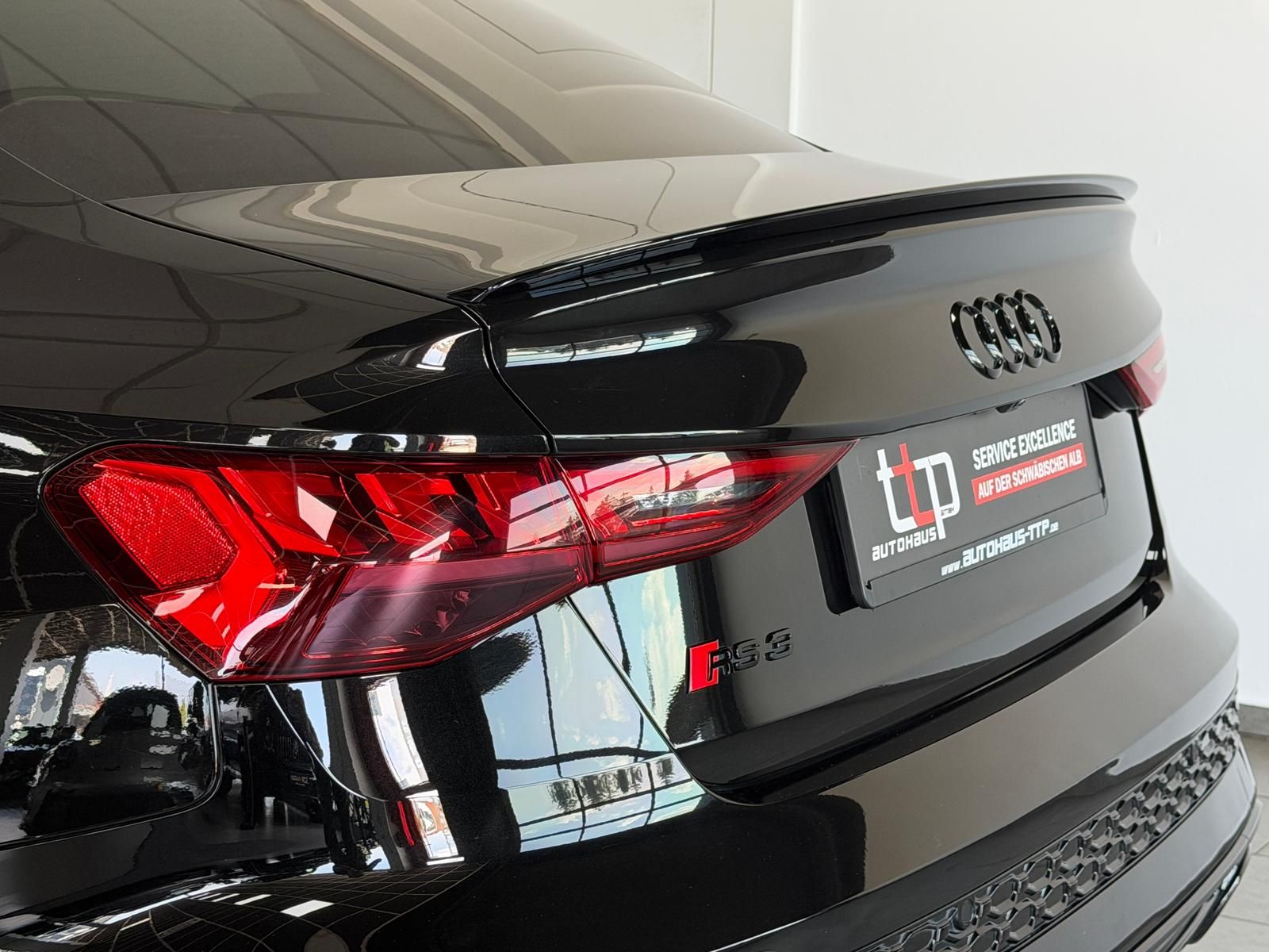 Audi RS3 2.5 TFSI qu. Limousine MATRIX B&O Pano ACC foto 15