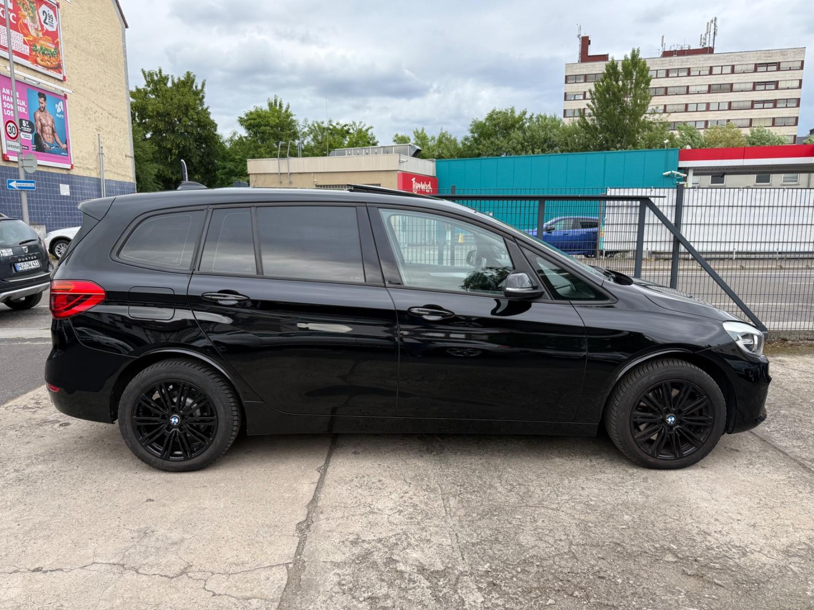 BMW 220 Gran Tourer 220 d Advantage 7Sitz*Navi*AHK