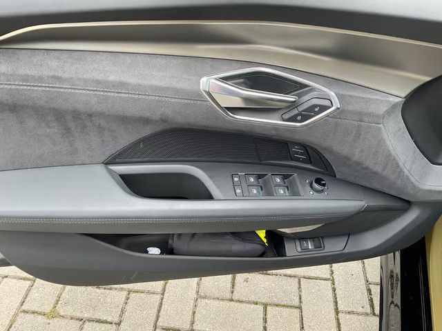 Fahrzeugabbildung Audi RS e-tron GT quattro,Voll Ausstattung,UPE175.500