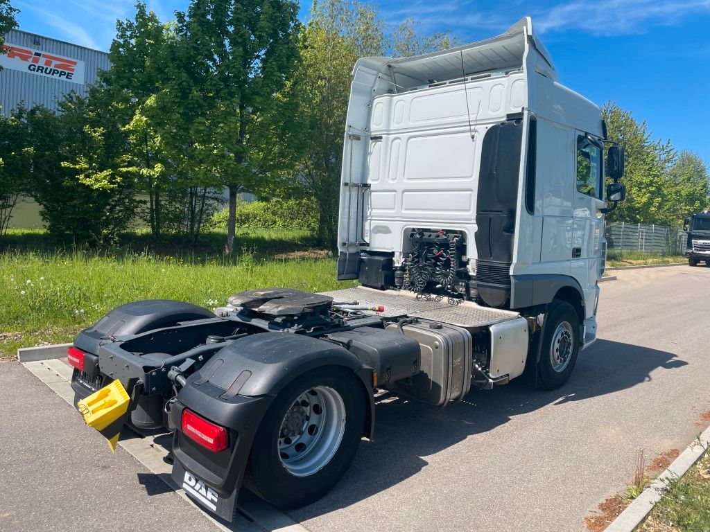 Fahrzeugabbildung DAF FT XF 480 SC, Kipp-/Schubbodenhydraulik