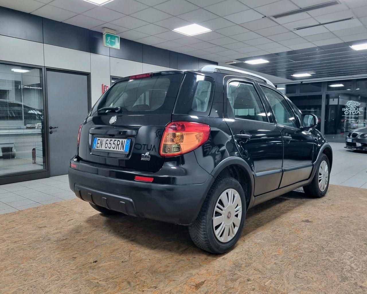 Fiat Sedici 2012 — interior