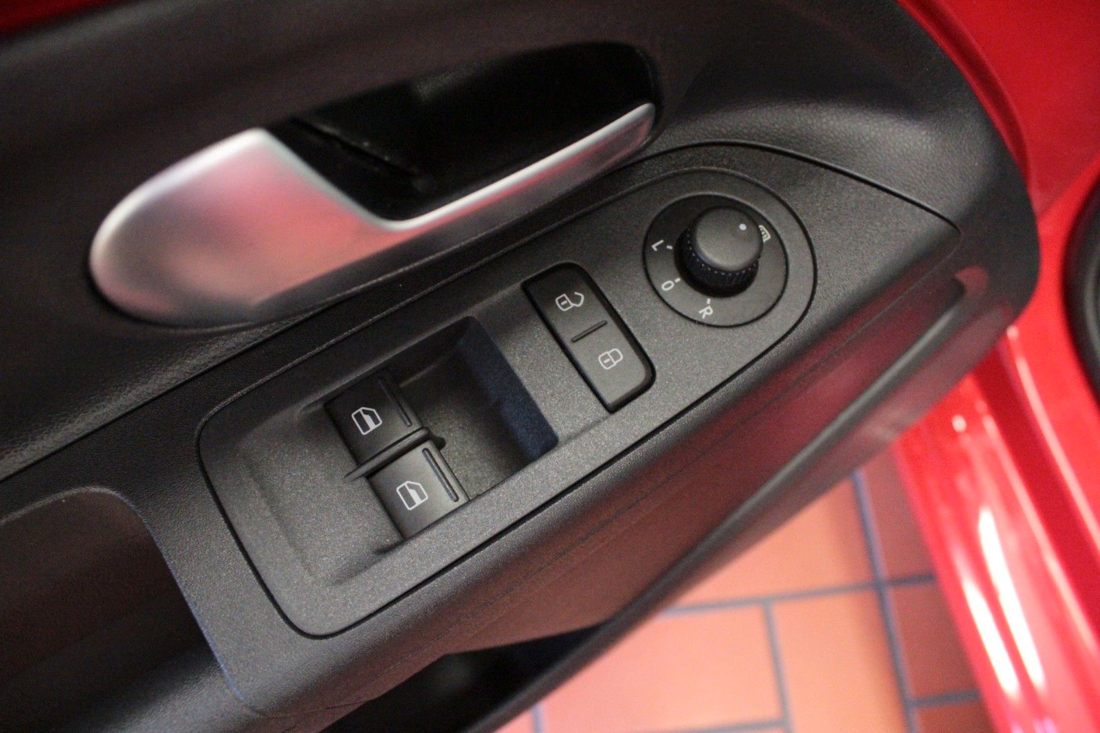 Fahrzeugabbildung SEAT Mii 1.0 Chic   5 türig  *Sitzheizung