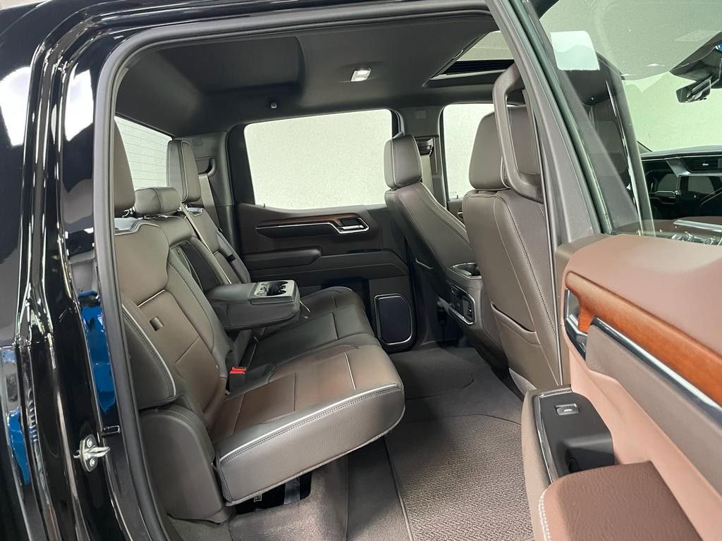 Fahrzeugabbildung GMC SIERRA DENALI MY 2023 HUD-360°-TAILGATE-SOFORT!!