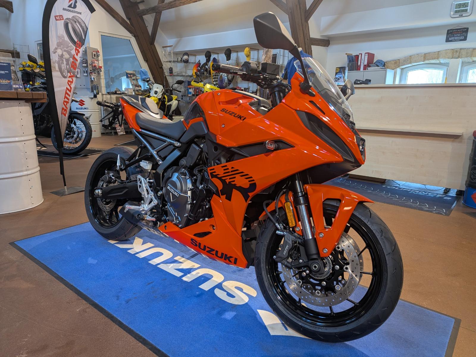 Suzuki GSX-8R M6 Sondermodel Daidai-Iro Edition Zubehör