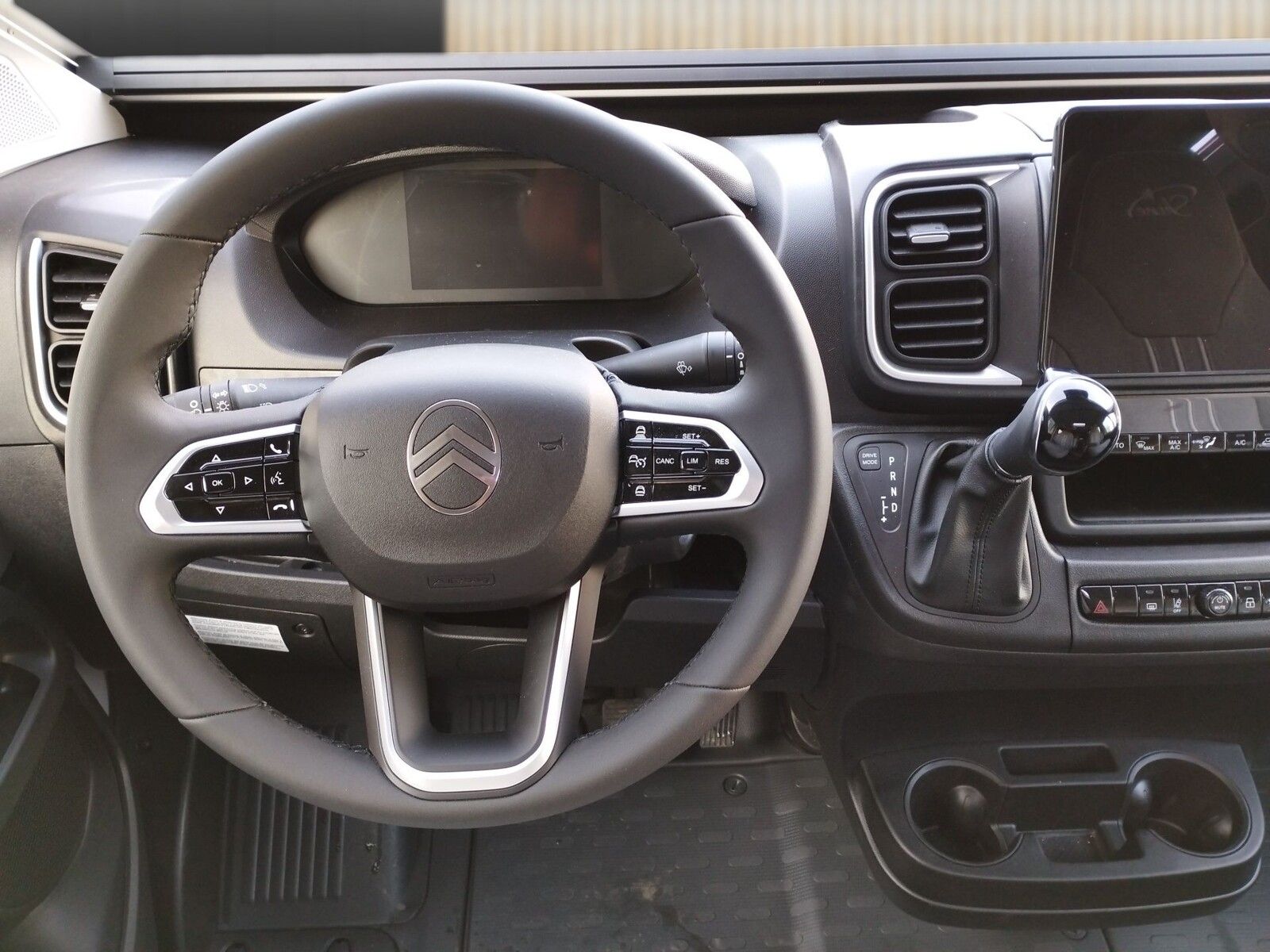 Fahrzeugabbildung Pössl Summit Shine 540 Citroen 140 PS Lithium,Solar