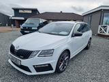 Skoda Octavia Combi RS 4x4 ACC CarPlay LED MFL - mit Diesel-Antrieb: Taxi, Kombi