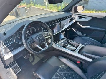 Audi Q8 - 4