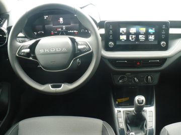 Bild 6 Skoda Fabia Sondermodell Kamera PDC Sitzheiz LED ALU