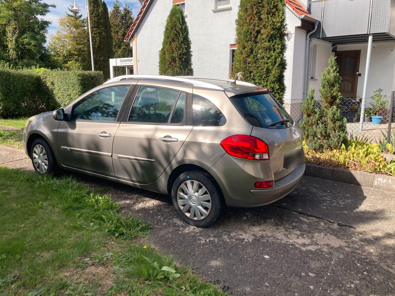 Renault Clio 2011 — engine 75 HP (55kW)
