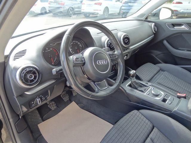 Fahrzeugabbildung Audi A3 Sportback ambition/18-Zoll/Navi/Xenon/SitzH/