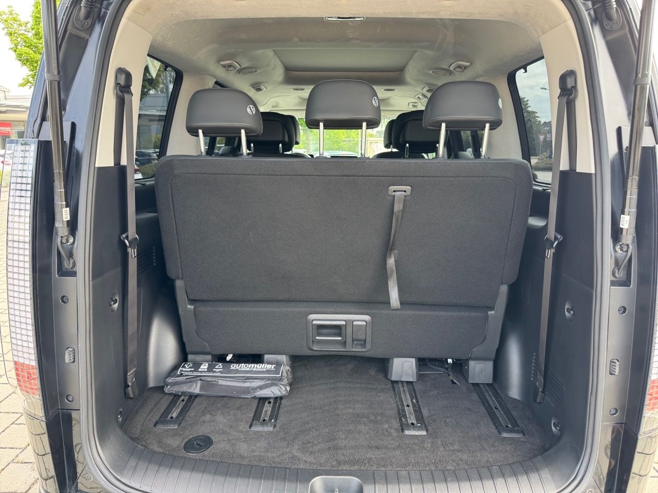 Fahrzeugabbildung Hyundai STARIA SIGNATURE SHZ*LHZ*PANO*BOSE*
