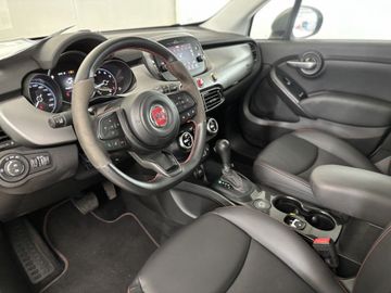 Fotografie des Fiat 500X 1.5 GSE Hybrid AT Sport LED Kamera
