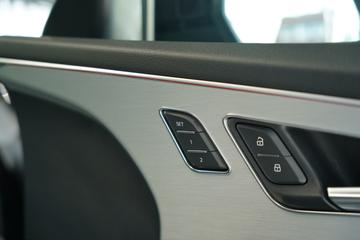 2018 AUDI Q8 缩略图 19