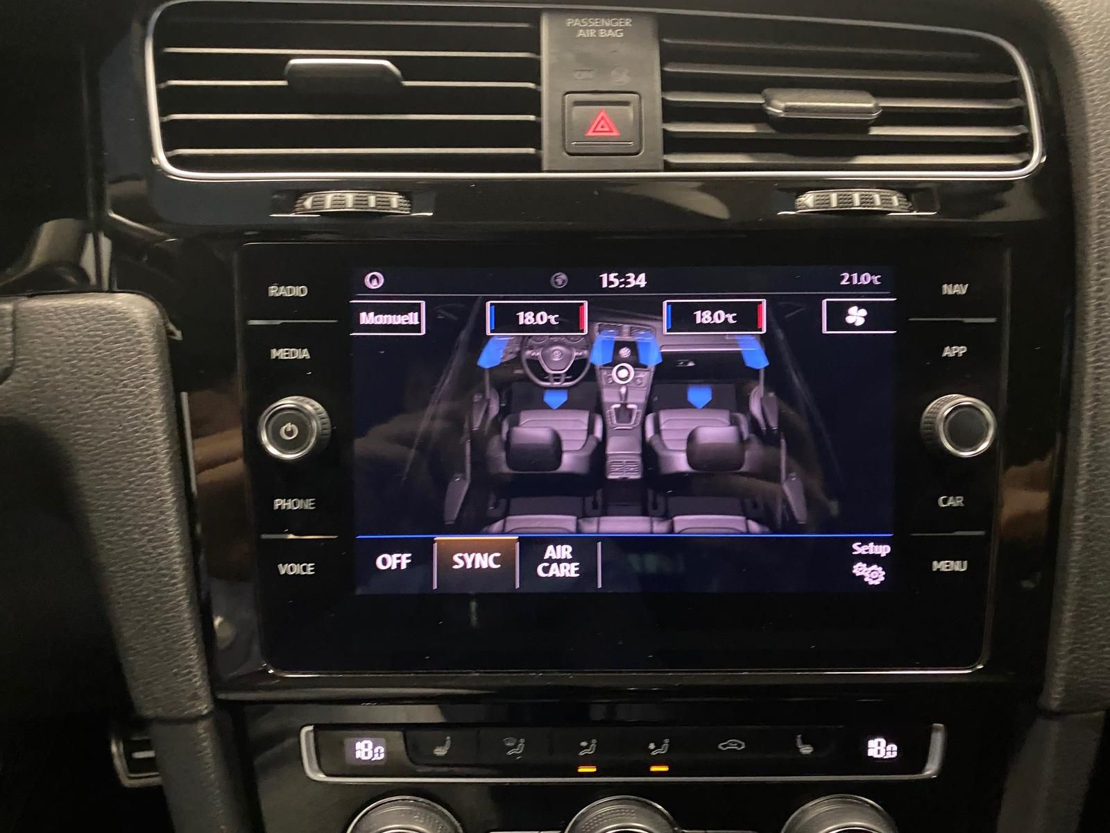 Fahrzeugabbildung Volkswagen Golf 1.0 TSI Join+ALLWETTER+KLIMA+SITZHEIZ+NAVI+