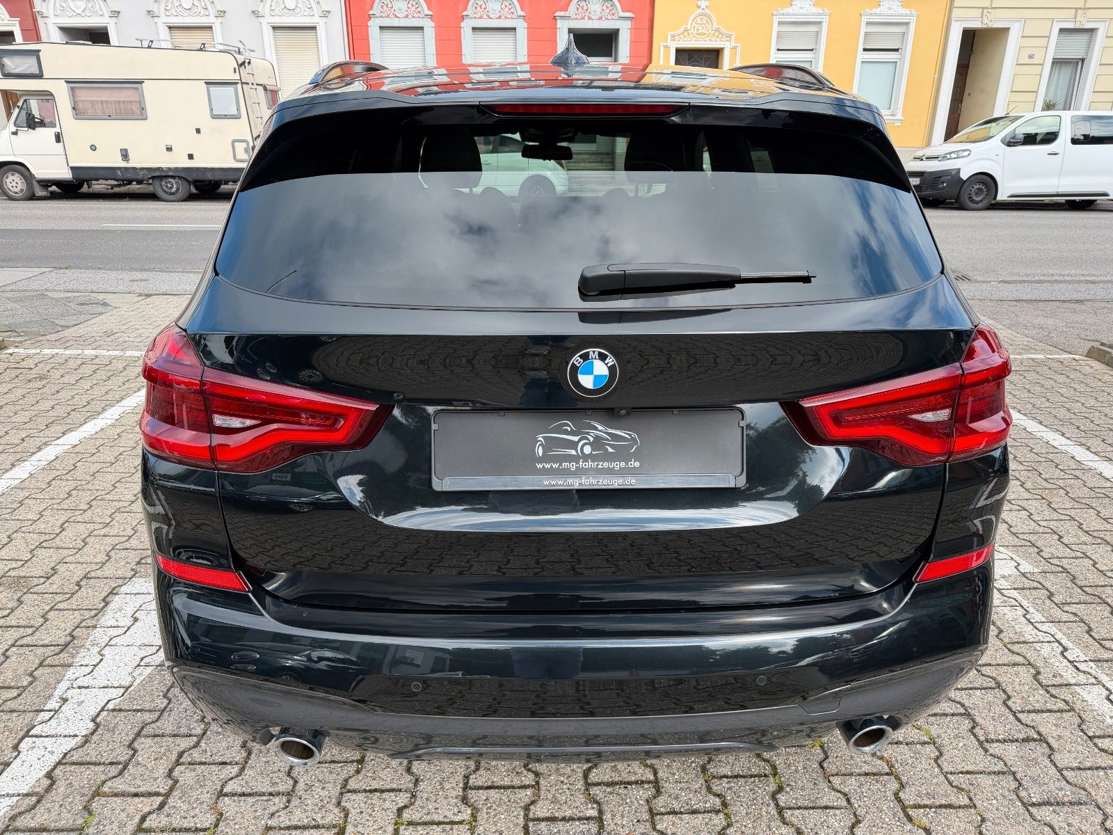 Fahrzeugabbildung BMW X3 xDrive 20 d M SPORT HUD AHK LEDER PANO D-KEY