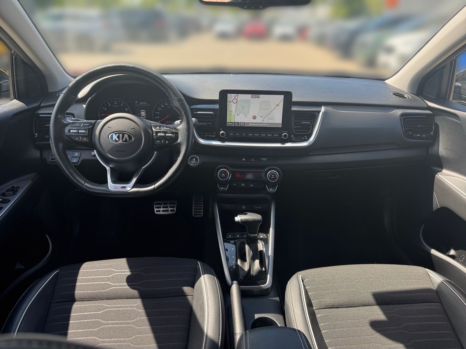 Fahrzeugabbildung Kia STONIC 1.0T DCT 48V GTL NAVI TECH STANDHEIZUNG