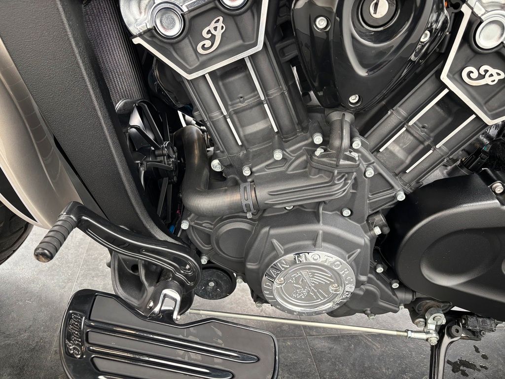 Fahrzeugabbildung Indian SCOUT *TOP-ZUSTAND *LEDER-TASCHEN
