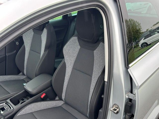 Karoq 2.0 TDI DSG Drive 4x4 PANO AHK RFK ACC