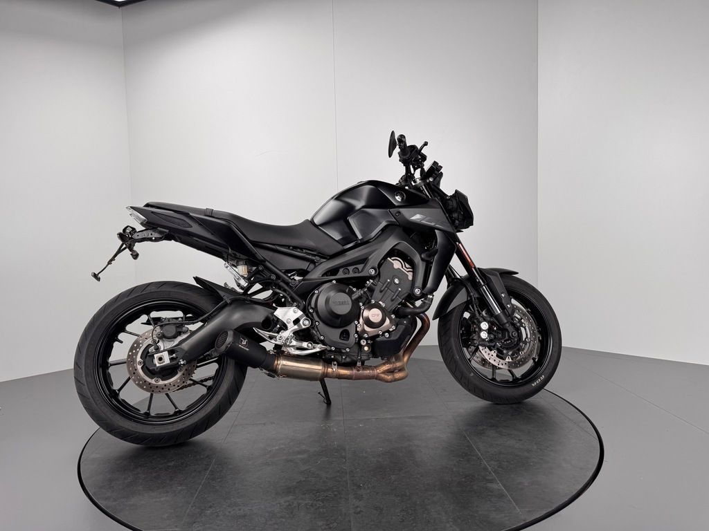 Fahrzeugabbildung Yamaha MT-09 *IXIL-ABGASANLAGE *WILBERS FEDERBEIN