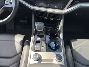 Volkswagen Touareg - 10