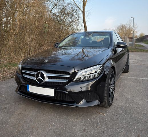 MERCEDES-BENZ Mercedes-Benz C180 Automatik LED CarPlay 19" PDC
