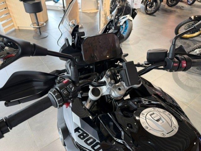 Fahrzeugabbildung BMW F 800 GS Triple Black 3 Pakete
