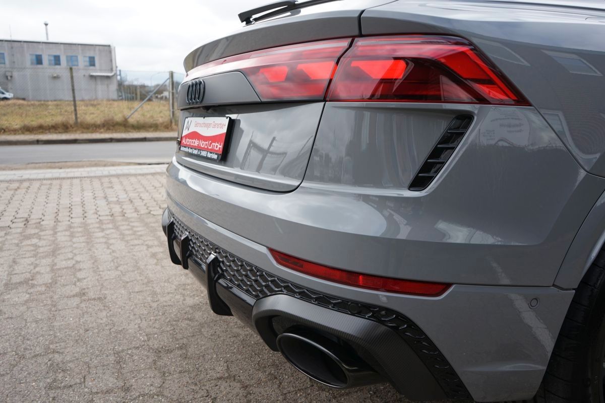 Fahrzeugabbildung Audi RSQ8 Performance 4.0 TFSI Quattro UVP 202700€