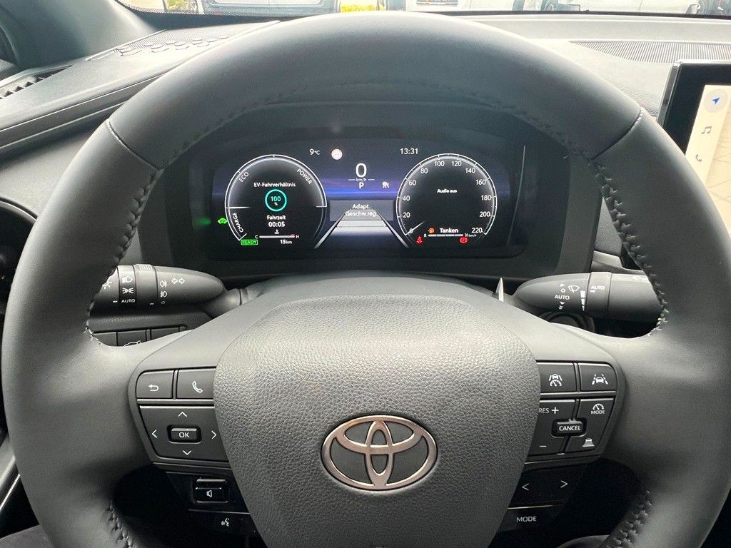 Fahrzeugabbildung Toyota C-HR 1.8 Hybrid FWD Teamplayer Technikpaket