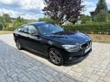 BMW 330 Gran Turismo Gran Turismo 330d xDrive Sp... - schwarze BMW 330 Gran Turismo