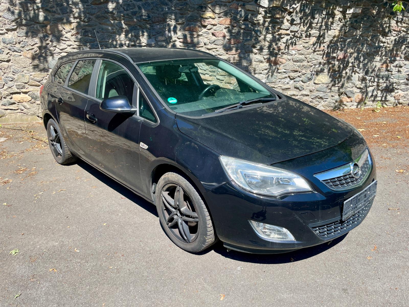 Opel Astra J Sports Tourer Edition | 161000 KM | AHK