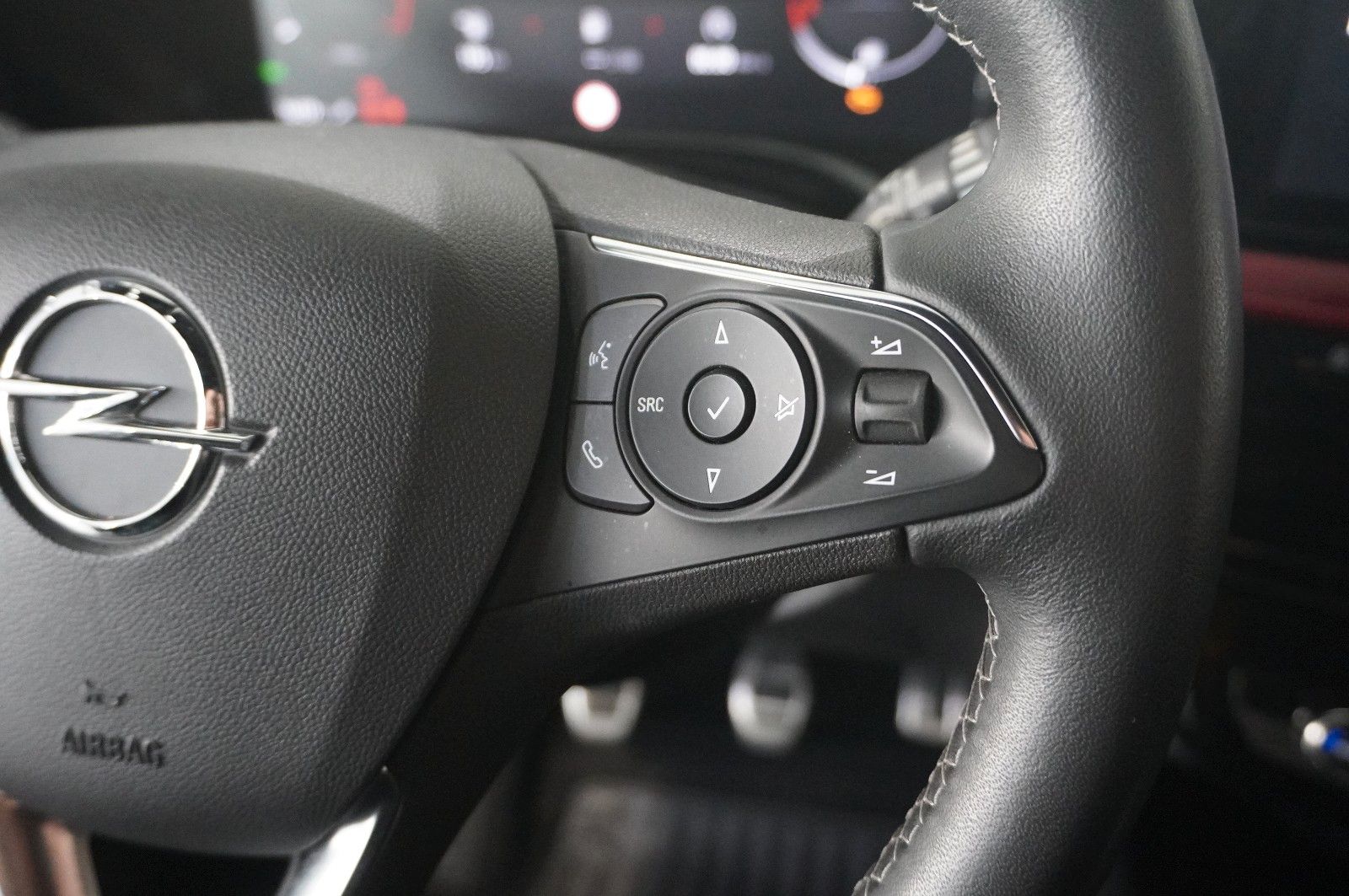 Fahrzeugabbildung Opel Mokka GS Line 1.2 NAVI/LED/KAMERA/SPORT/VIRT/DAB