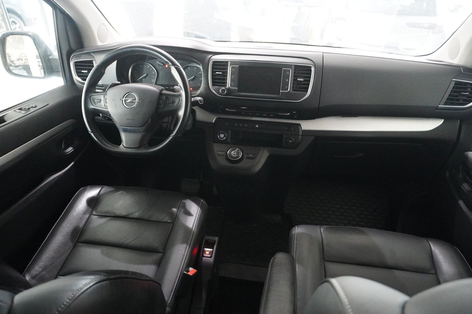 Fahrzeugabbildung Opel Zafira Life Tourer 2.0D "M" NAVI/LED/KAMERA/SHZ