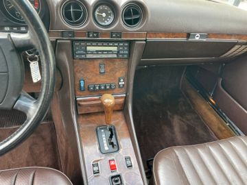 Mercedes-Benz SL 560