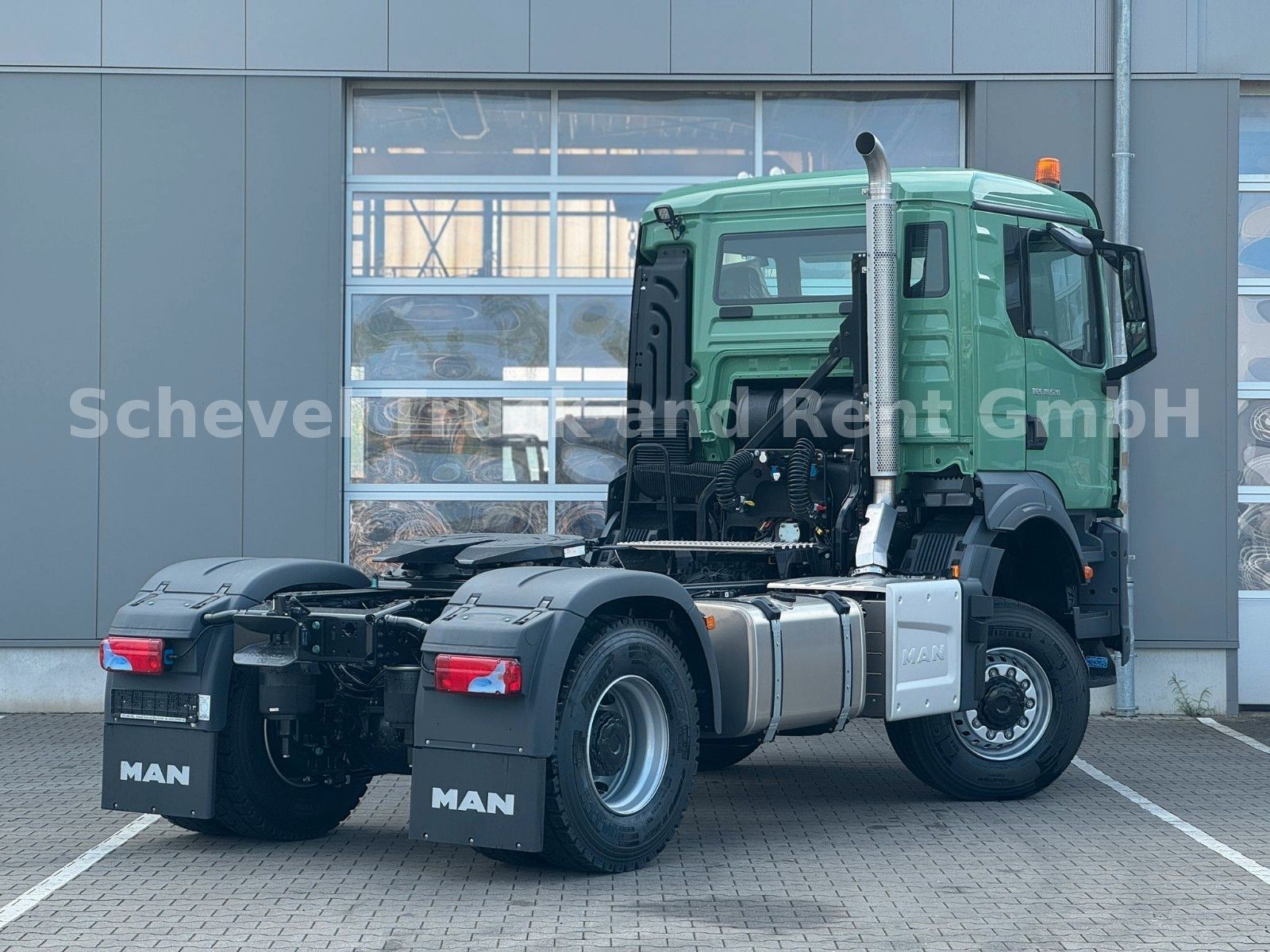 Fahrzeugabbildung MAN TGS 18.520 BL SA 4x4 mit Hydraulikvortbere* AhK